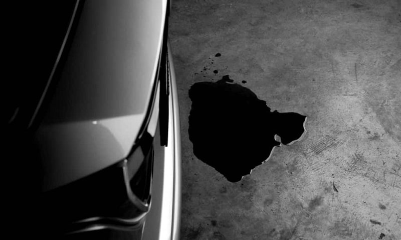 rò rỉ dầu nhớt hộp số trên xe ô tô