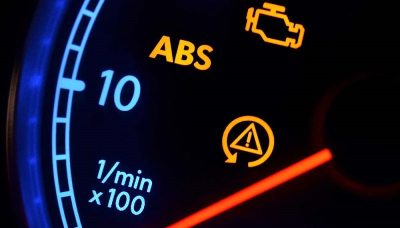 đèn check engine trên xe đức