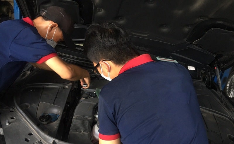 xử lý lỗi động cơ xe ô tô rung giật